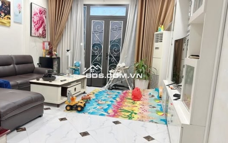 Bán nhà Ngô Quyền DT 44/50m2, 6T, MT 4.5m, Giá 24.2 Tỷ Hà Đông
