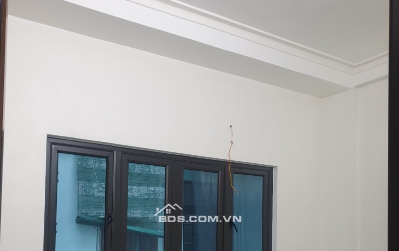 BÁN NHÀ 3.85 TỶ 4 TẦNG 40M2 ( ĐÔNG BẮC ) Ô TÔ ĐỖ CỬA NGÕ TRƯỜNG CHINH