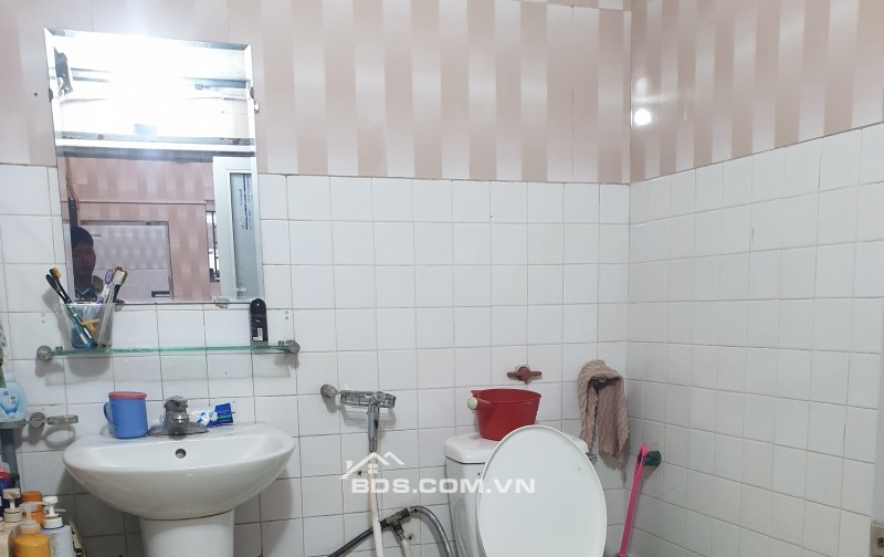 BÁN NHÀ 1.8 TỶ 2 TẦNG 77M2 CHỈ  SAU NHÀ MẶT ĐƯỜNG THÁI BÌNH