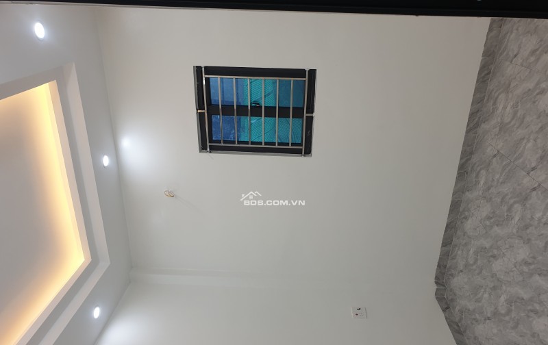 BÁN NHÀ ĐẸP 2.35 TỶ 3 TẦNG 42M2 NGÕ CỰC RỘNG TRẦN HUY LIỆU