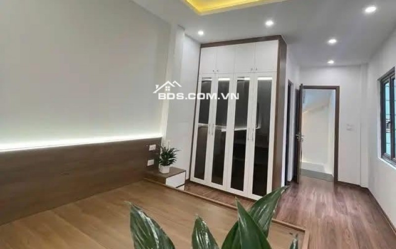 NHÀ MỚI ĐẸP LONG LANH - DÂN CƯ YÊN TĨNH-PHỐ LỤA THÔNG THOÁNG