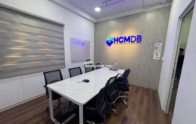 Cho thuê nhà nguyên căn góc 2 mặt tiền Quận 1. 48Bis, Đường Trần Đình Xu, Phường Cầu Ông Lãnh, Hồ Chí Minh
