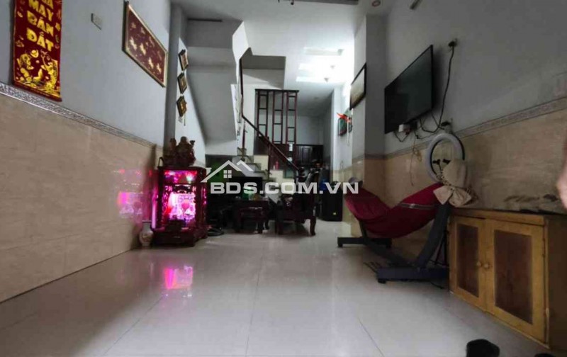 Nhà 4 tầng gần chợ Nguyễn Sơn - 36m2-chỉ nhỉnh 5 tỷ 