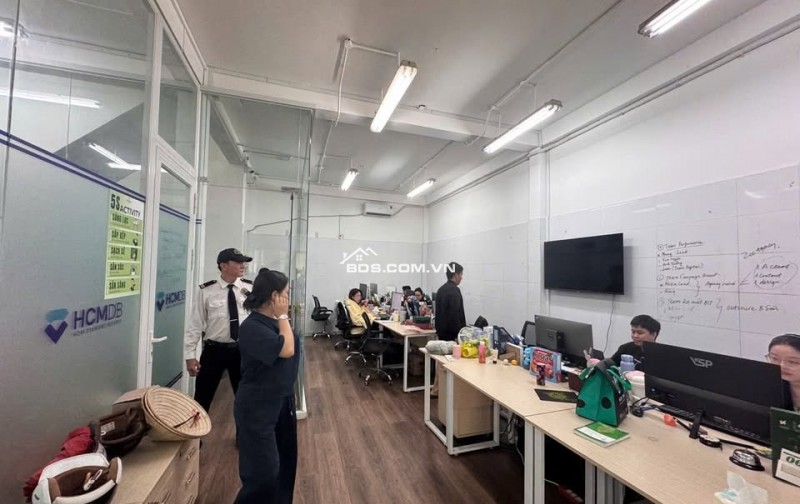 Cho thuê nhà nguyên căn góc 2 mặt tiền Quận 1. 48Bis, Đường Trần Đình Xu, Phường Cầu Ông Lãnh, Hồ Chí Minh