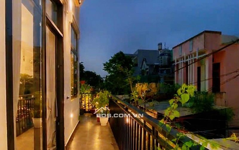 Nhà phố mới đẹp – Linh Xuân - 2 Tầng, 2MT  – Nhỉnh 3 tỷ - Đường thông thoáng – Ôtô đậu trước nhà