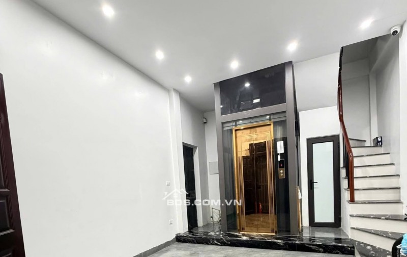 Bán Nhà Dòng Tiền, Gần Phố, Lê Thanh Nghị, Hai Bà Trưng, 26/35m, 6 tầng, giá 10.6 tỷ
