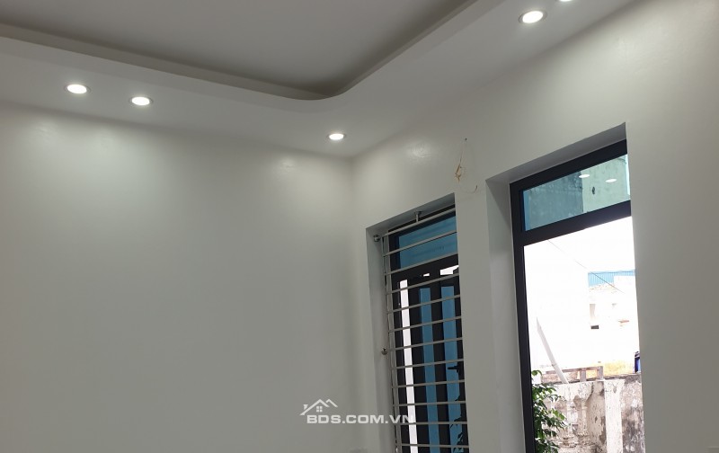 BÁN NHÀ ĐẸP 2.85 TỶ 3 TẦNG 62M2 Ô TÔ ĐỖ CỬA NGÕ TRẦN BÍCH SAN