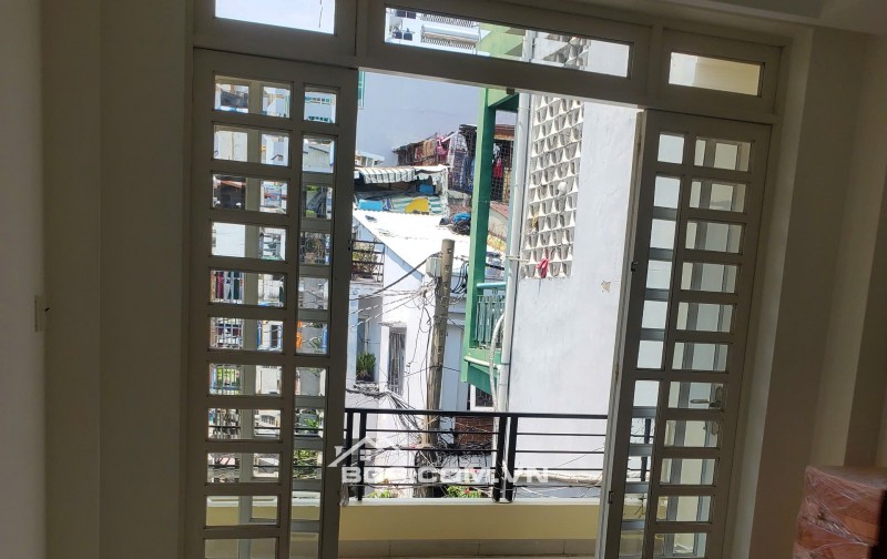 Cho thuê nhà 222/4 Võ Thành Trang P11 QTân Bình 1 trệt 2 lầu