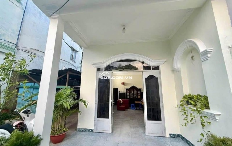 Nhà 3 tầng hẻm xe tải 6m, 40m2 Võ Văn Ngân, Thủ Đức
