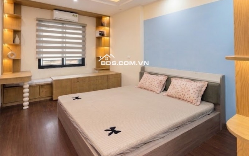 BÁN NHÀ ĐẸP CHO ĐẠI GIA ĐÌNH - SÀI ĐỒNG - Ô TÔ ĐỖ CỔNG – GẦN HỒ – FULL NỘI THẤT – CHỈ 8 TỶ 