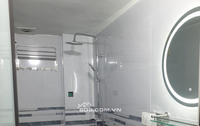 BÁN NHÀ 3.85 TỶ 4 TẦNG 40M2 ( ĐÔNG BẮC ) Ô TÔ ĐỖ CỬA NGÕ TRƯỜNG CHINH