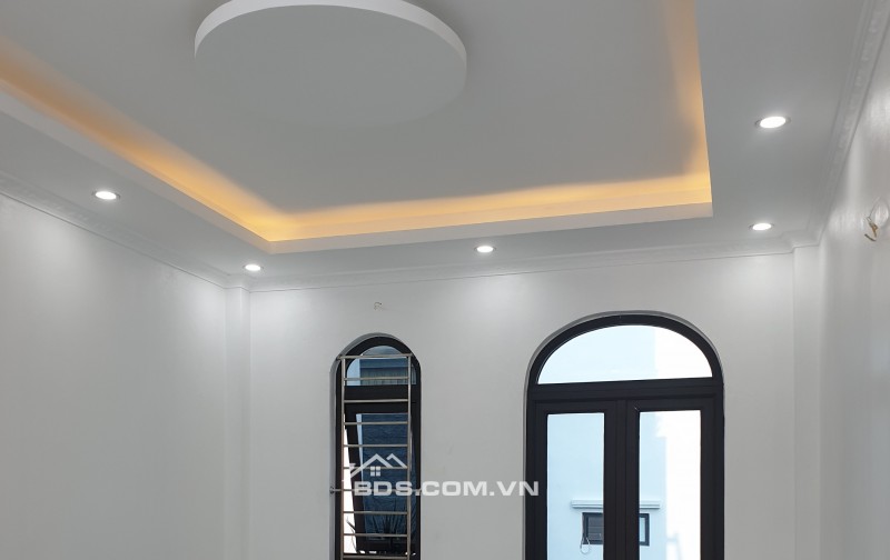 BÁN N HÀ  ĐẸP 2.79 TỶ 3 TẦNG 100M2 ( ĐÔNG NAM ) NGÕ ĐƯỜNG KÊNH