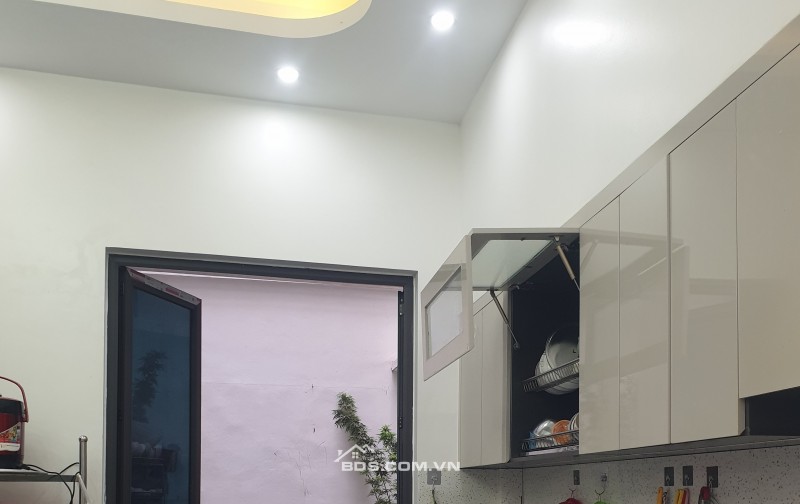 BÁN NHÀ MẶT ĐƯỜNG NGUYỄN BÍNH KINH DOANH TỐT 4 TẦNG 72M2 GIÁ 5 TỶ