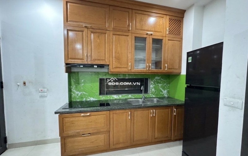 BÁN NHÀ ĐẸP 5 TẦNG, 32M2 -TẶNG FULL NỘI THẤT CAO CẤP TẠI TRUNG TÂM LONG BIÊN! 