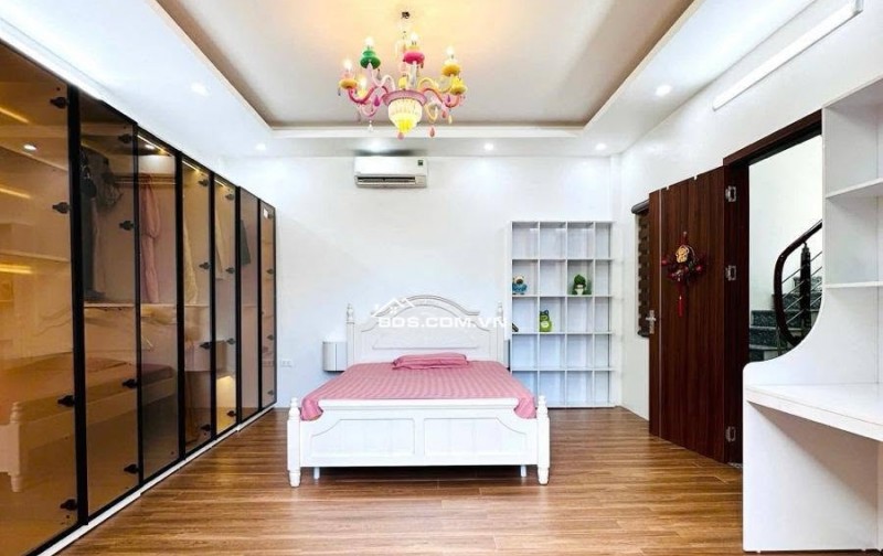 Bán Nhà Kinh Doanh, Ngõ Ô TÔ, Tôn Đức Thắng, Đống Đa 40/46m, 5 tầng, mt 8m, giá 21.6 tỷ.