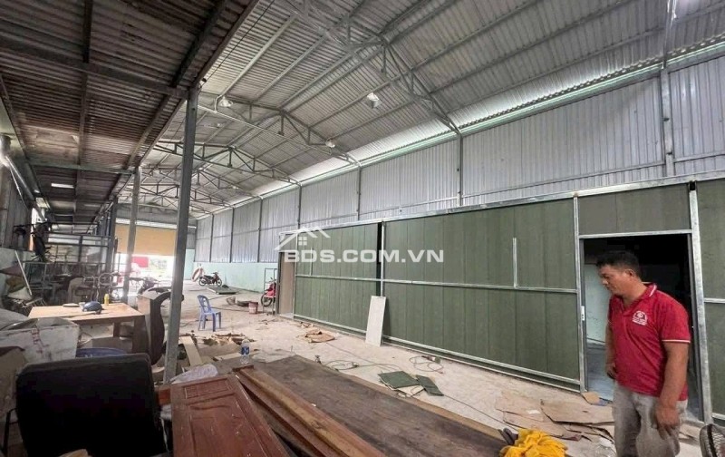 Nhà xưởng cho thuê 700m2 trục Vườn Lài An Phú Đông Quận 12