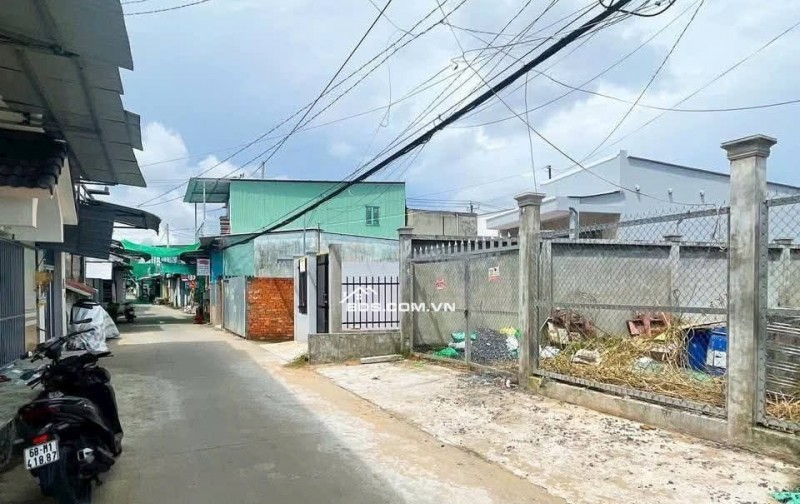 NỀN MĂT TIỀN Đ.TÔ VĨNH DIỆN, P.LONG TUYỀN, Q.BÌNH THỦY, TP.CẦN THƠ