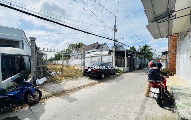 NỀN MĂT TIỀN Đ.TÔ VĨNH DIỆN, P.LONG TUYỀN, Q.BÌNH THỦY, TP.CẦN THƠ