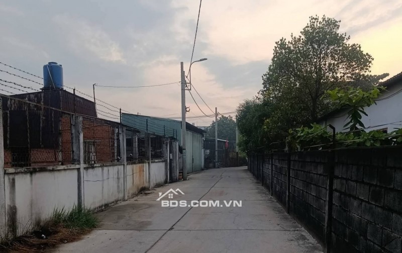 ĐẤT ĐẸP GIÁ RẺ HẺM THÔNG CÒN SÓT LẠI GẦN CHỢ HÓC MÔN