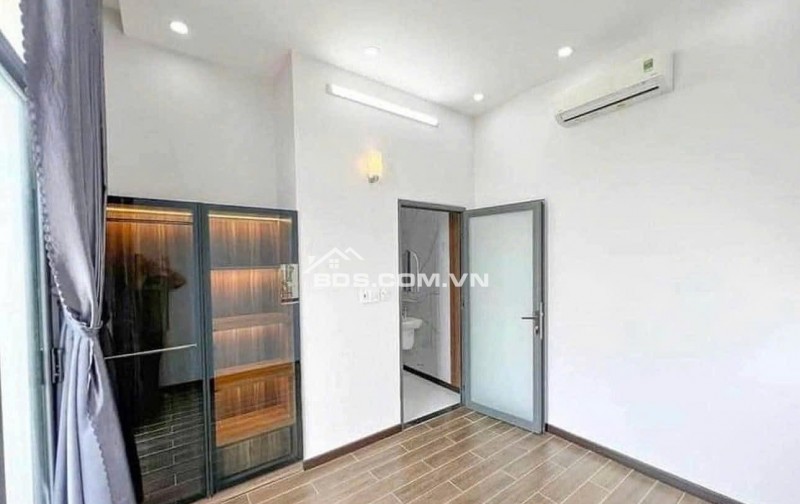 CHỦ NGỘP BANK CẦN BÁN GẤP NHÀ 1 TRỆT 1 LẦU GIÁ 1TỶ 450 Ở NGUYỄN VĂN LINH PHƯỜNG 7 QUẬN 8