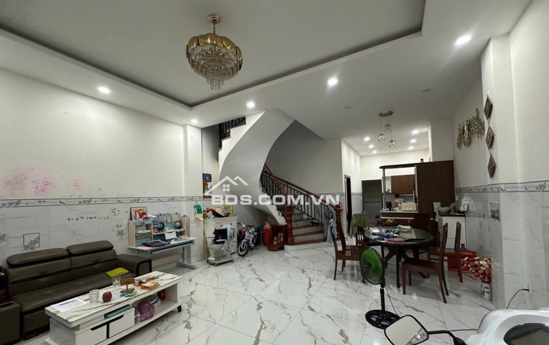  Nhà 2 tầng Mặt Tiền phường Long Bình 114m2 - Giá chỉ 6ti750 (thương lượng khách thiện chí).  cách Nguyễn Xiển – Vành đai 3 chỉ 50m