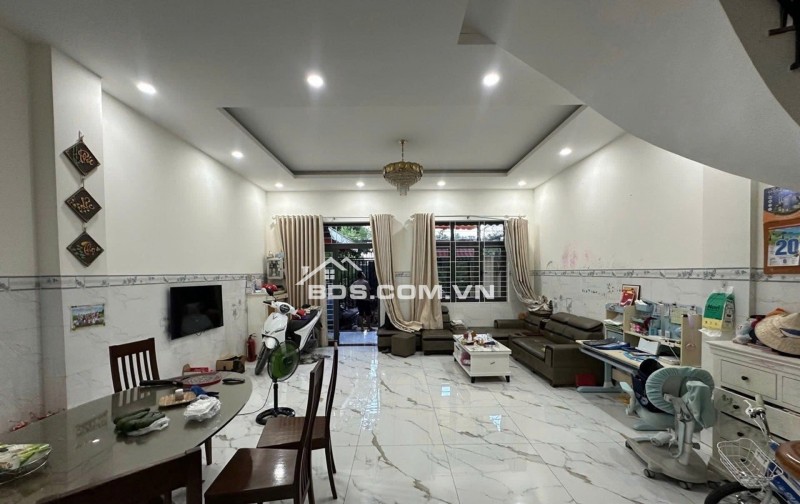  Nhà 2 tầng Mặt Tiền phường Long Bình 114m2 - Giá chỉ 6ti750 (thương lượng khách thiện chí).  cách Nguyễn Xiển – Vành đai 3 chỉ 50m