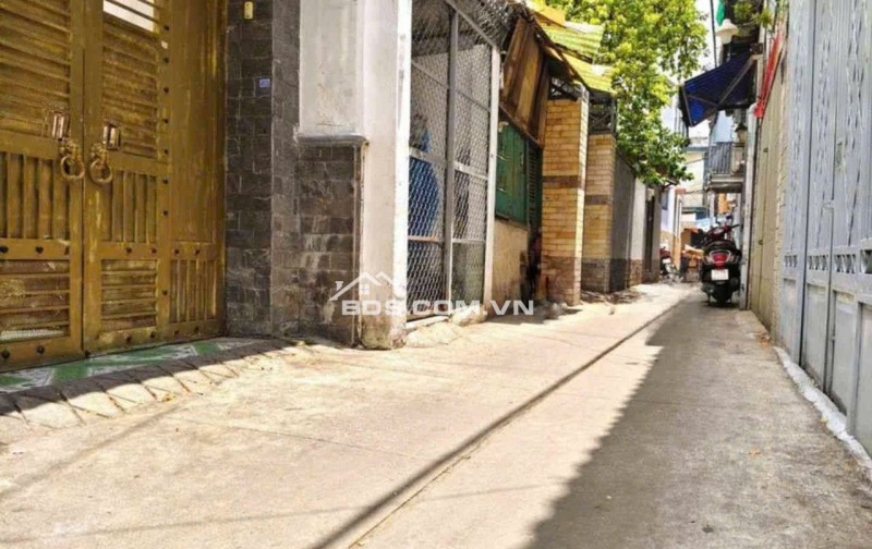 Bán nhà Quận Tân Bình giá dưới 2,85 tỷ Cách Mạng Tháng 8 trệt lầu