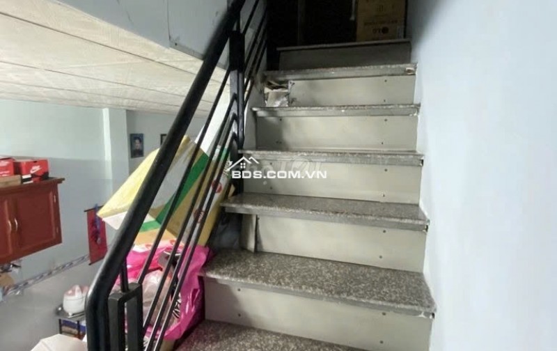 Bán nhà cấp 4 gác suốt chính chủ - hẻm 35 Ao Đôi - hẻm ô tô