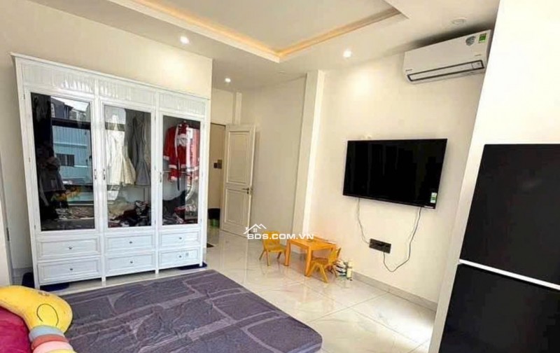  BÁN NHÀ ĐẸP - LÂM VĂN BỀN -  TRUNG TÂM QUẬN 7 - FULL NỘI THẤT .