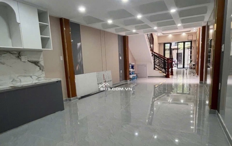 Nhà Mặt tiền đường Trần Hưng Đạo ngay Trung tâm quận Tân Phú sát Lũy Bán Bích