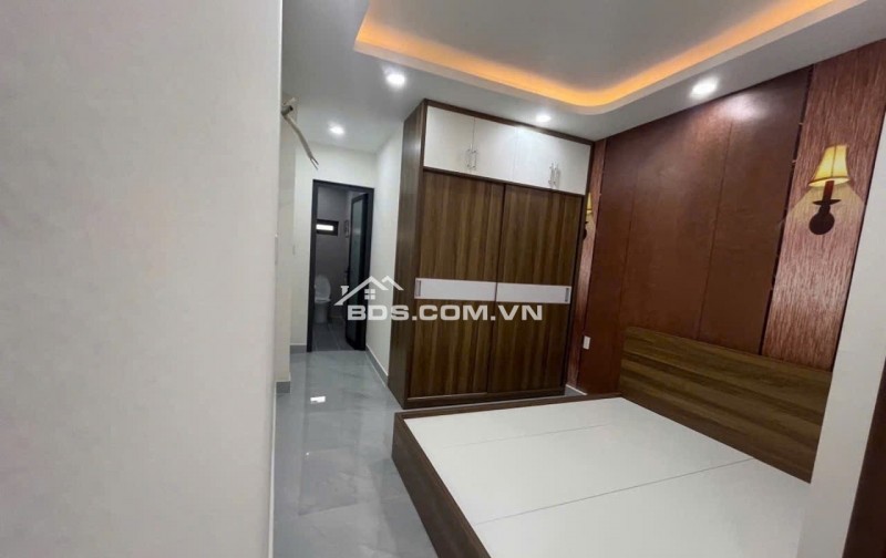 Nhà Mặt tiền đường Trần Hưng Đạo ngay Trung tâm quận Tân Phú sát Lũy Bán Bích