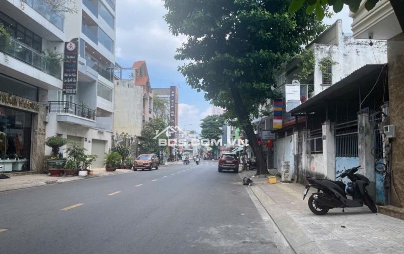 Nhà Mặt tiền đường Trần Hưng Đạo ngay Trung tâm quận Tân Phú sát Lũy Bán Bích