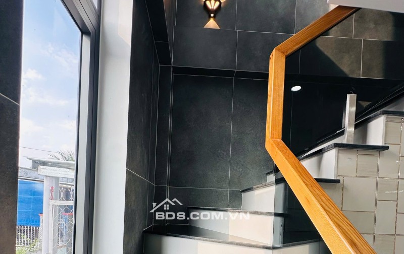 NHÀ TRỆT LẦU, 2PN, H71 CMT8, Q.BÌNH THỦY, TP.CẦN THƠ