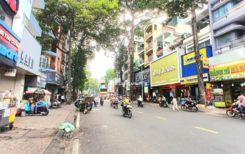 Nhà 5 tầng hẻm xe hơi Nguyễn Trãi, Quận 5 – 8PN – Chỉ 13,9 tỷ