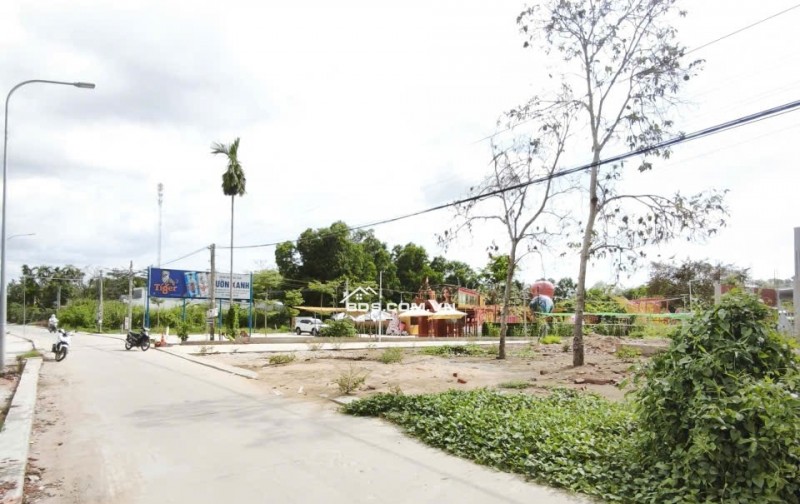 NỀN THỔ CƯ, ĐƯỜNG RẠCH HÀNG BÀNG, P.LONG TUYỀN, TP.CẦN THƠ