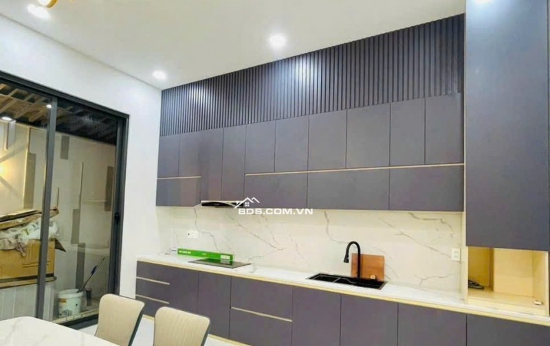 HIẾM! MẶT TIỀN HUỲNH VĂN BÁNH NGAY NGUYỄN VĂN TRỖI – 4 TẦNG ST – CHỈ 11,7 TỶ