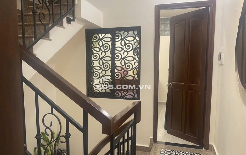 Nhà đẹp Trần Quang Diệu Q3 – DT 4,2×11,4m nở hậu – 5PN, Full nội thất, chỉ 15,8 tỷ TL