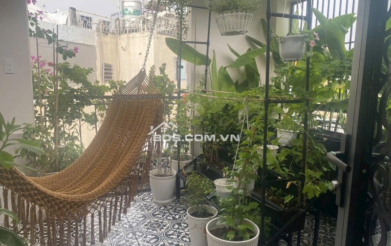 Nhà đẹp Trần Quang Diệu Q3 – DT 4,2×11,4m nở hậu – 5PN, Full nội thất, chỉ 15,8 tỷ TL