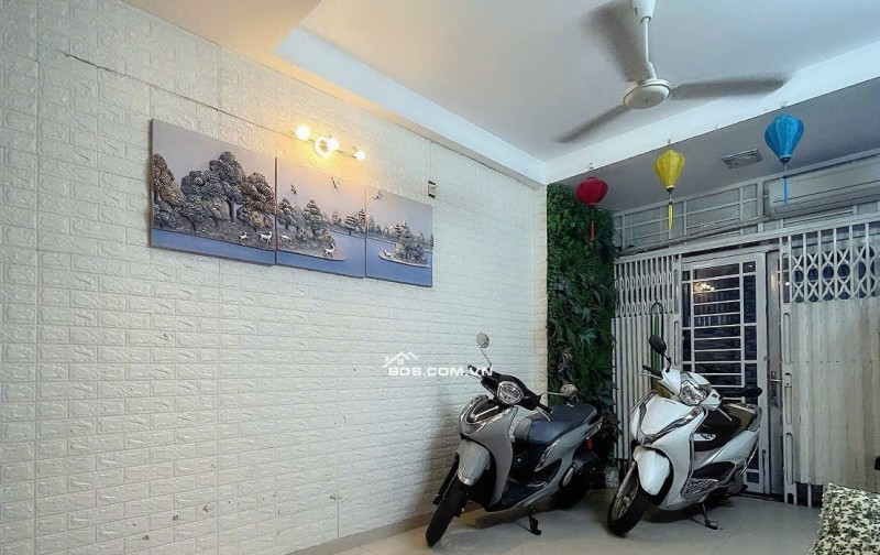 Nhà Nở Hậu CMT8 P.5 Tân Bình - Hẻm 4m Thông - Chỉ 6.3 Tỷ TL
