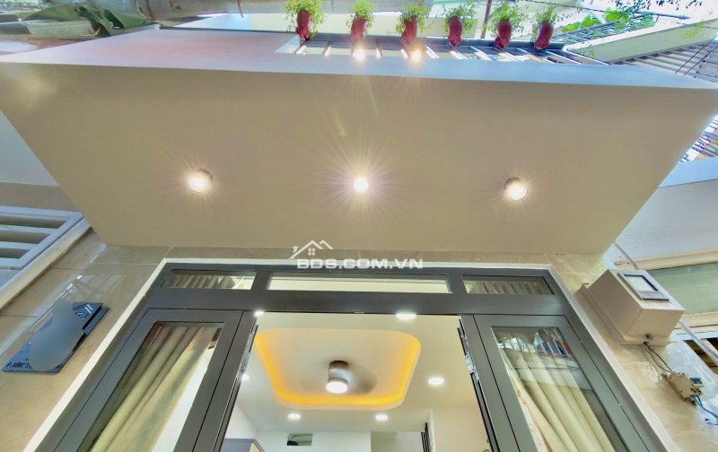 NHÀ 1 LẦU + LỬNG 12m2 HẺM 3m SÁT MẶT TIỀN NGÔ ĐỨC KẾ, GẦN CHỢ BÀ CHIỂU