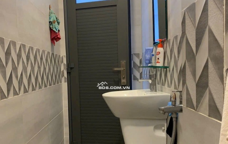  NHÀ 4 TẦNG – Ô TÔ TẬN CỬA – HẺM THÔNG – TRẦN VĂN QUANG, PHƯỜNG 10, TÂN BÌNH – CHỈ 5,6 TỶ 