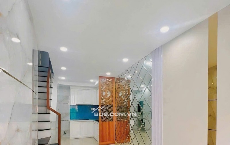  Sát Nguyễn Sơn! Nhà Mặt Tiền 3 Tầng Mới Tinh – Nở Hậu Đẹp – Giá Chỉ 3.55 Tỷ