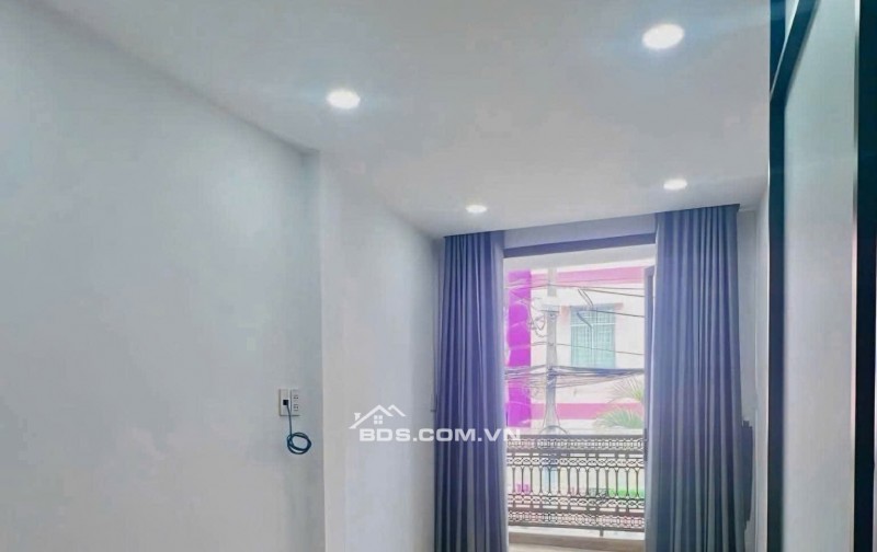  Sát Nguyễn Sơn! Nhà Mặt Tiền 3 Tầng Mới Tinh – Nở Hậu Đẹp – Giá Chỉ 3.55 Tỷ