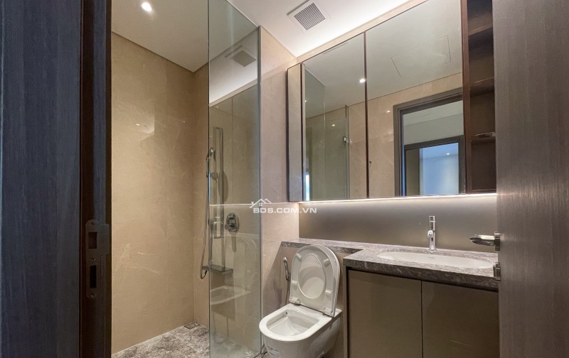 Độc quyền cho thuê 1PN - 1WC The Marq | Nội thất sang trọng đầy đủ.