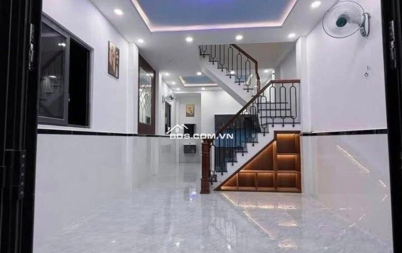 CHÚ EM CẦN BÁN NHÀ ĐẤT THỔ CƯ 4X10M Ở GẦN CHỢ NHỊ XUÂN