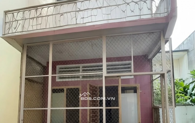BÁN CĂN NHÀ 2 TẦNG Ô TÔ ĐỖ CỬA KHU CƯ XÁ ĐÔ THÀNH BÀN CỜ GIÁ 5.x TỶ