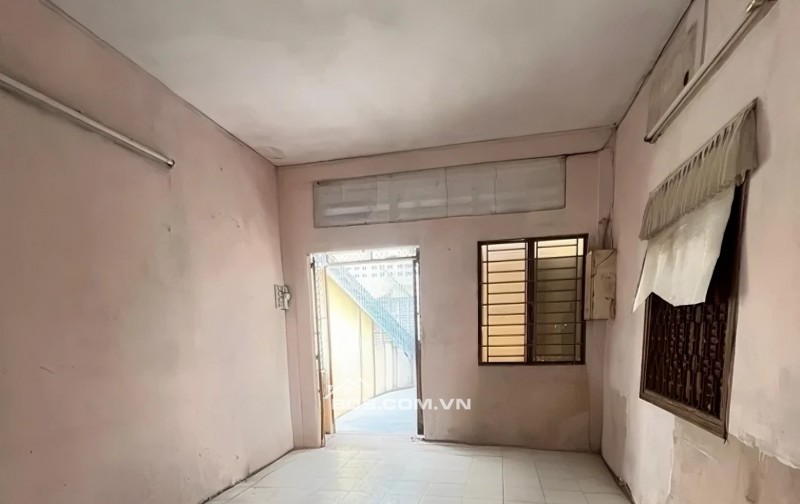 BÁN CĂN NHÀ 2 TẦNG Ô TÔ ĐỖ CỬA KHU CƯ XÁ ĐÔ THÀNH BÀN CỜ GIÁ 5.x TỶ