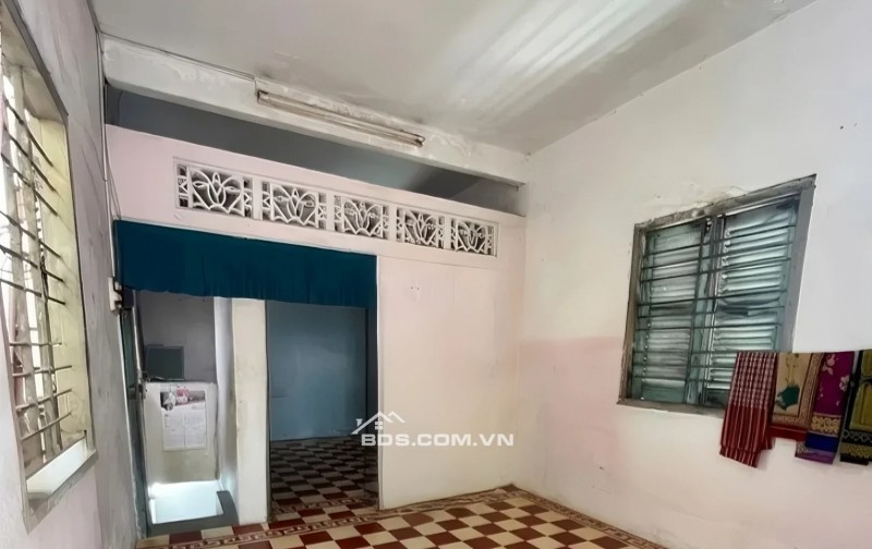 BÁN CĂN NHÀ 2 TẦNG Ô TÔ ĐỖ CỬA KHU CƯ XÁ ĐÔ THÀNH BÀN CỜ GIÁ 5.x TỶ