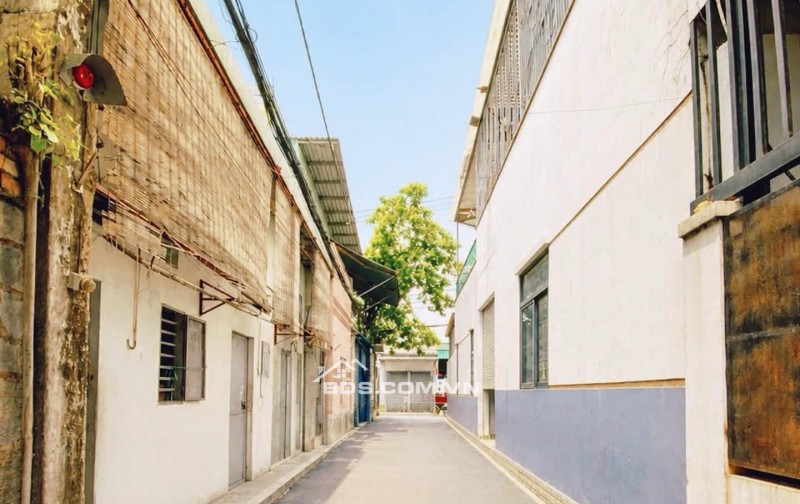 Nhà phố mới đẹp – Linh Xuân - 2 Tầng, 2MT  – Nhỉnh 3 tỷ - Đường thông thoáng – Ôtô đậu trước nhà