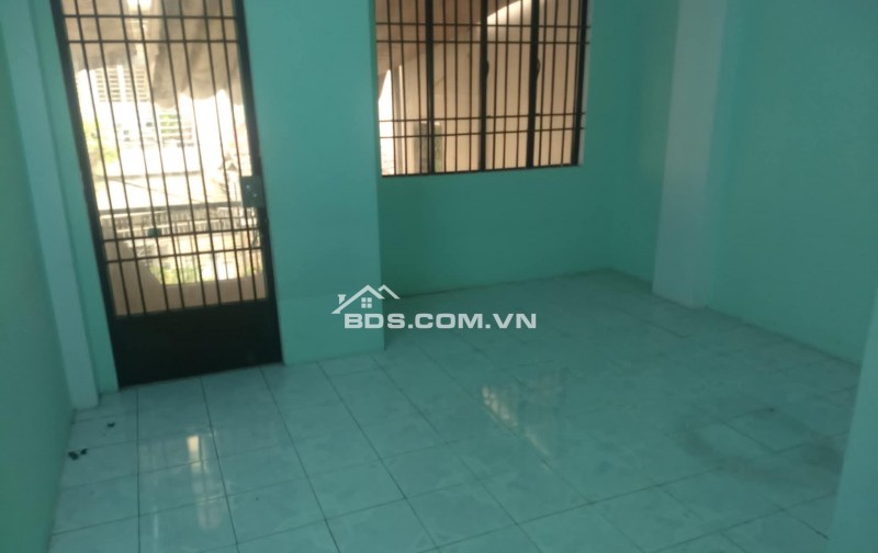 Cần cho thuê nhà hẻm nguyên căn Nguyễn Tri Phương 68m2 , 2 phòng nghủ